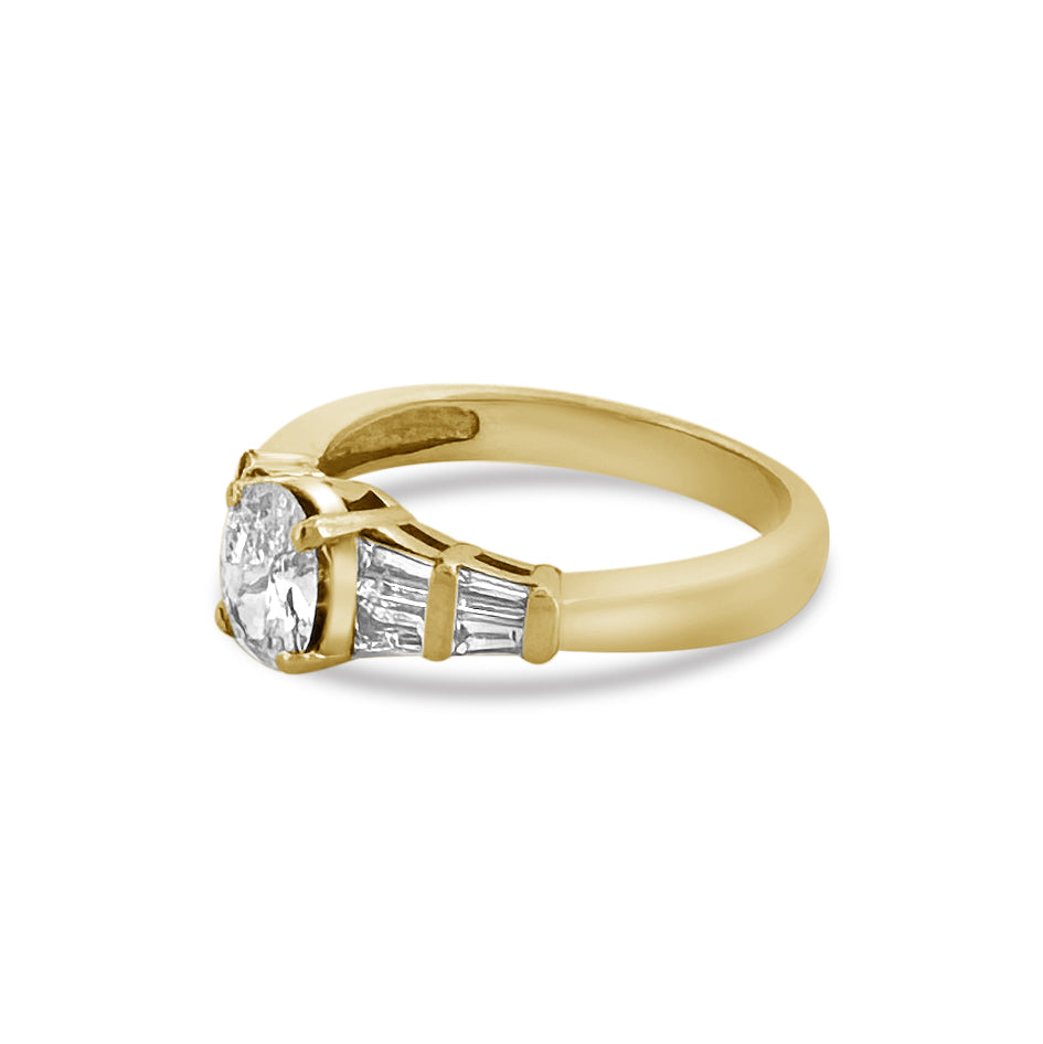GL Graded 0.80ctw Oval With Baguette Cut Natural Diamond Engagement Ring in 18K Yellow Gold