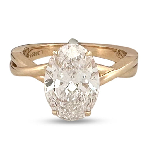 IGI Graded 3.10ct Oval Lab-Grown Diamond Solitaire Engagement Ring in 14k Yellow Gold