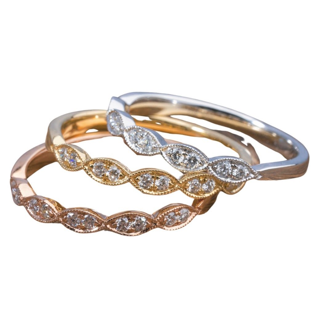 18k Gold Diamond Scalloped Wedding Bands - Elite Fine Jewelers