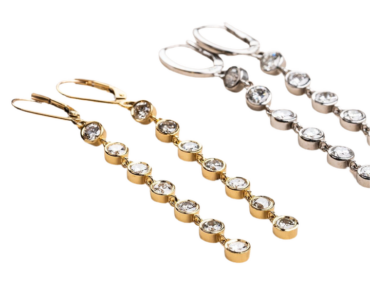 Glamourous Bezel-Set Round Brilliant Natural Diamond Dangle Earrings