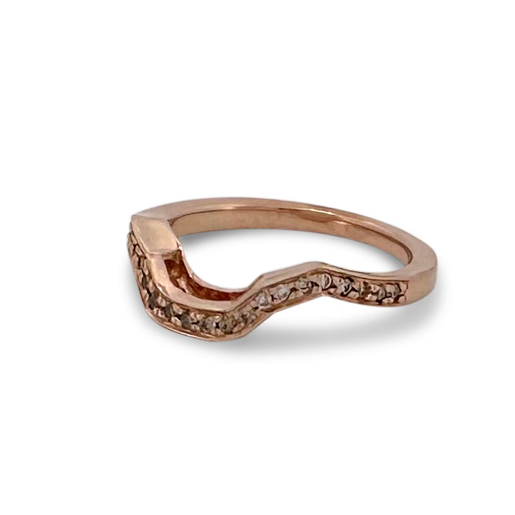 0.11ctw Round Brilliant Diamond Contour Wedding Band in 14 Karat Rose Gold