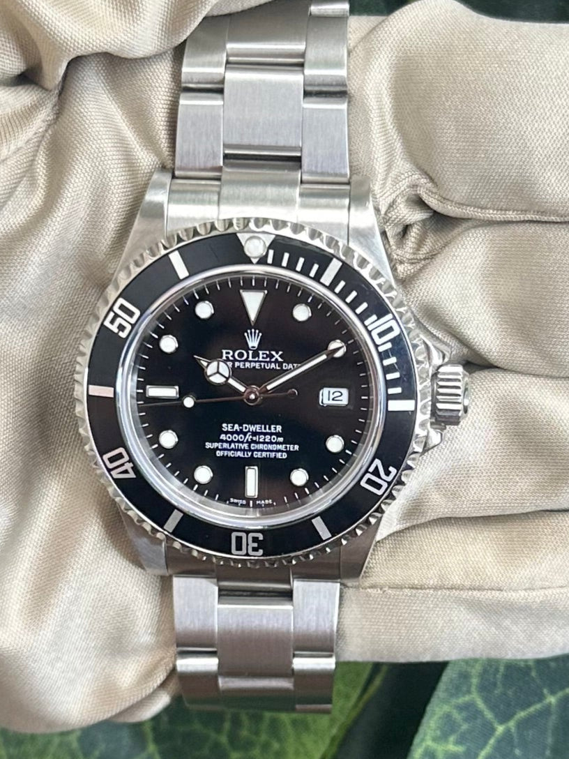 2005 Rolex Sea Dweller 40mm Stainless Steel Oyster Bracelet Watch