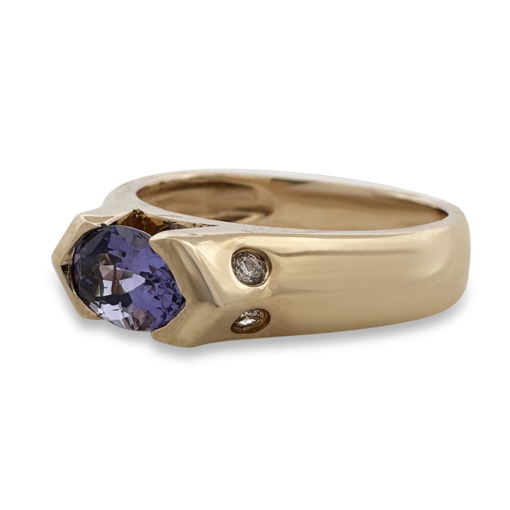 Oval Tanzanite & Round Brilliant Diamond East-West Cocktail Ring in 14k Yellow Gold