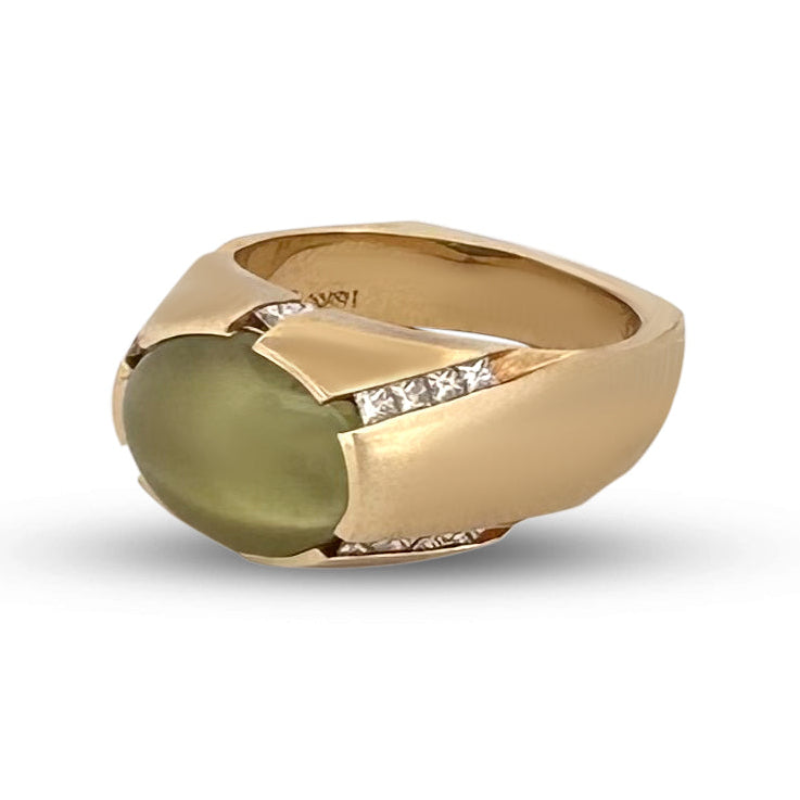 AGL Graded Cat's Eye Chrysoberyl and Natural Diamond Men’s Ring in 18k Yellow Gold