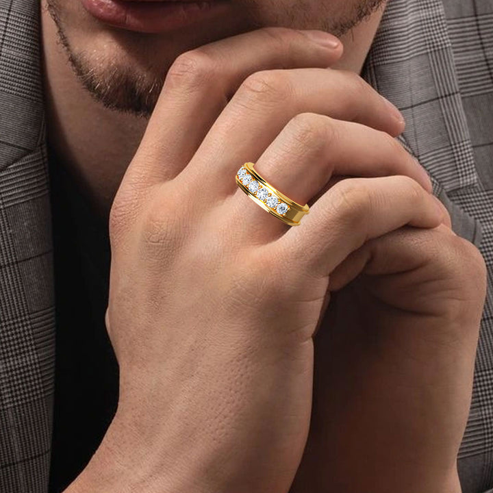 1.10ctw Round Brilliant Lab-Grown Diamond Men’s Band in 14k Yellow Gold