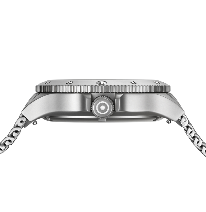 GLOCK GW-33-4-24 44mm Stainless Steel Quartz Mesh Bracelet Watch