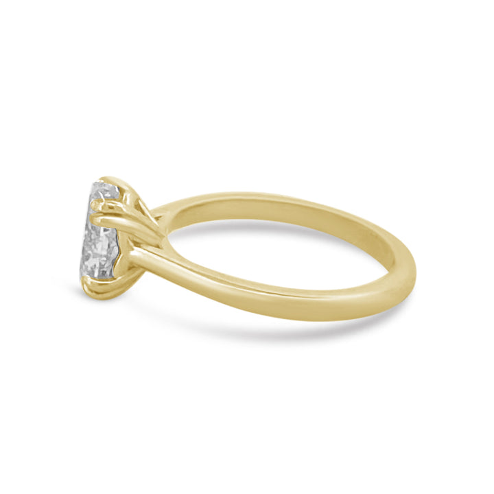 1.39cts Oval Natural Diamond Solitaire Engagement Ring in 14K Yellow Gold
