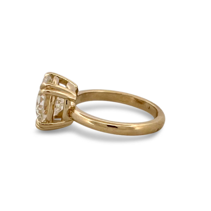 GIA Graded 4.11cts Round Brilliant Diamond Solitaire Engagement Ring in 14k Yellow Gold