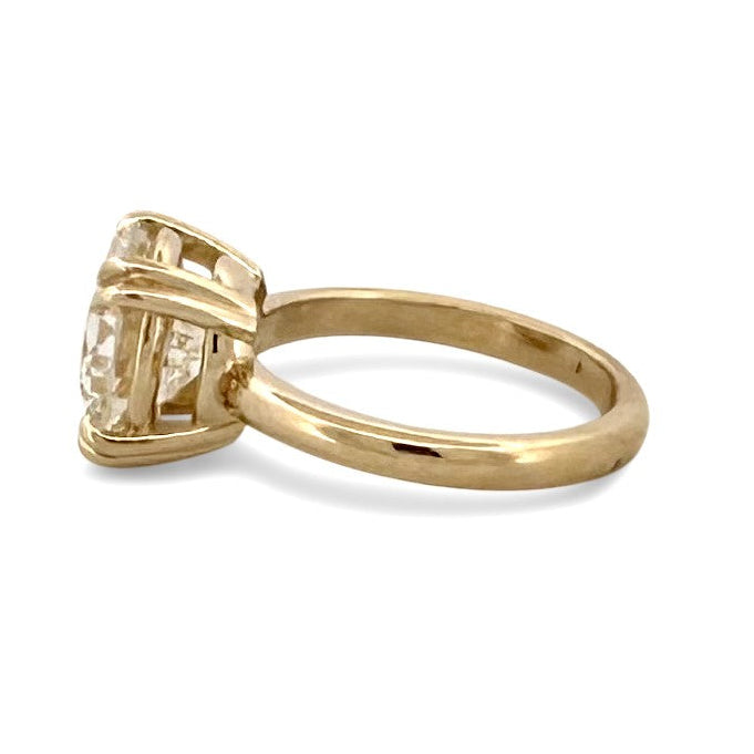 GIA Graded 4.11cts Round Brilliant Natural Diamond Solitaire Engagement Ring in 14k Yellow Gold