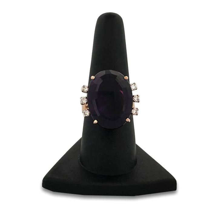 14cts Oval Amethyst & Round Brilliant Diamond Cocktail Ring in 14k Yellow Gold