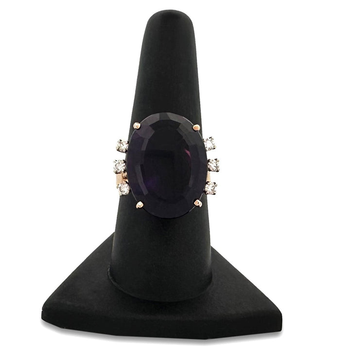 14cts Oval Amethyst & Round Brilliant Diamond Cocktail Ring in 14k Yellow Gold