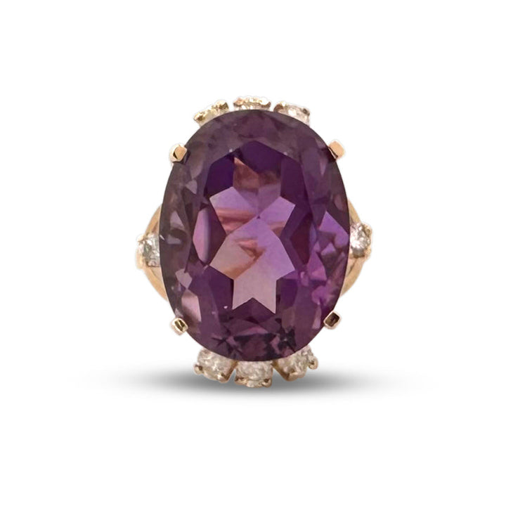 25cts Oval Amethyst & Round Brilliant Diamond Cocktail Ring in 14k Yellow Gold