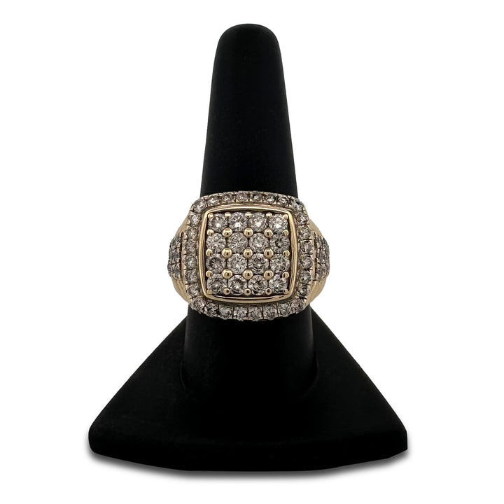 2.50ctw Round Brilliant Natural Diamond Men's Pavé Ring in 10k Yellow Gold