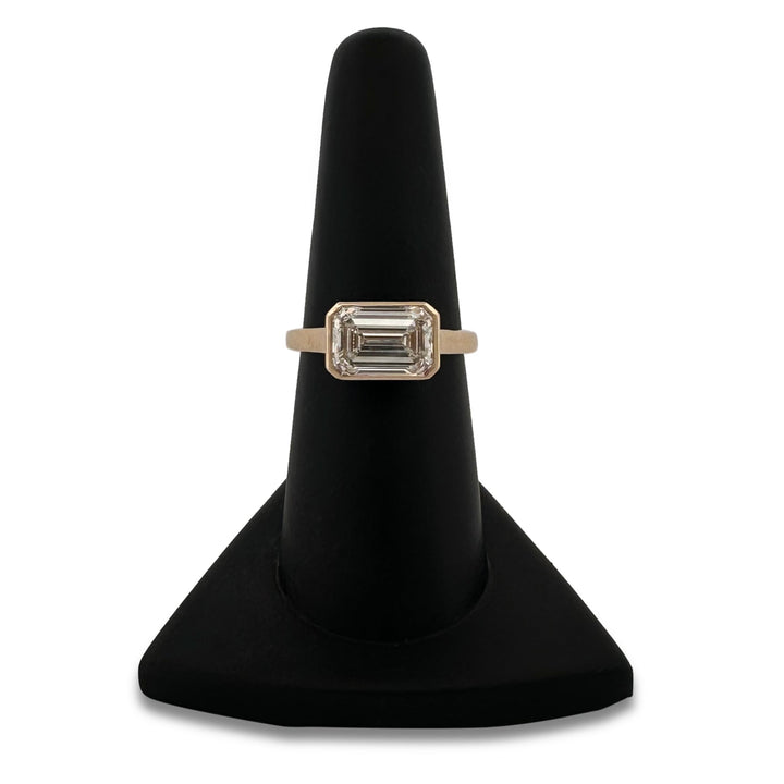 IGI Graded 3.04ct Emerald Cut Lab-Grown Diamond East-West Solitaire Engagement Ring 14k Yellow Gold