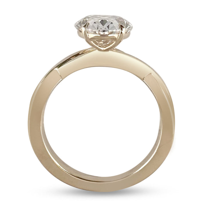 IGI Graded 3.10ct Oval Lab-Grown Diamond Solitaire Engagement Ring in 14k Yellow Gold