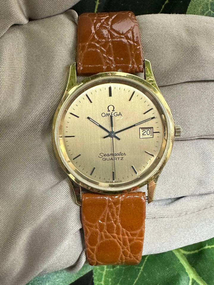 Vintage Omega Seamaster Quartz 33mm 18k Yellow Gold Strap Watch