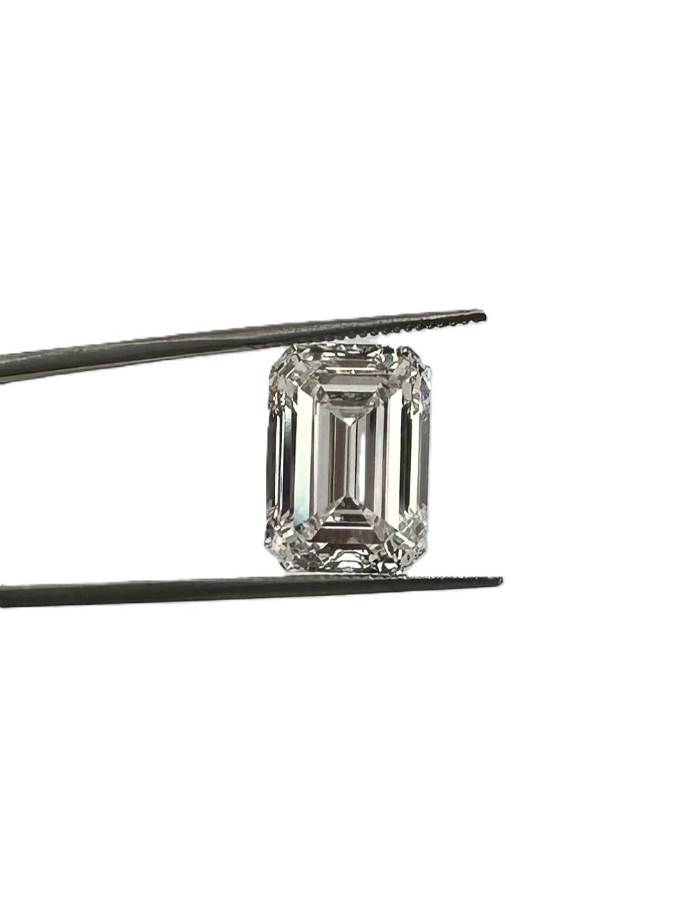 Loose IGI Graded 7.08ct Emerald Cut Lab-Grown Diamond, F Color, VVS2 Clarity