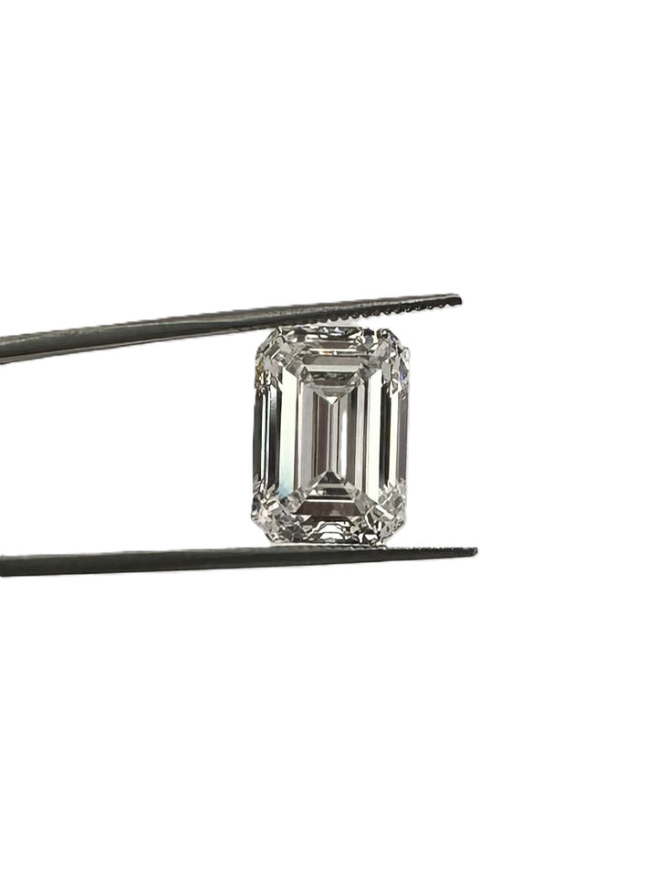 Loose IGI Graded 7.08ct Emerald Cut Lab-Grown Diamond, F Color, VVS2 Clarity