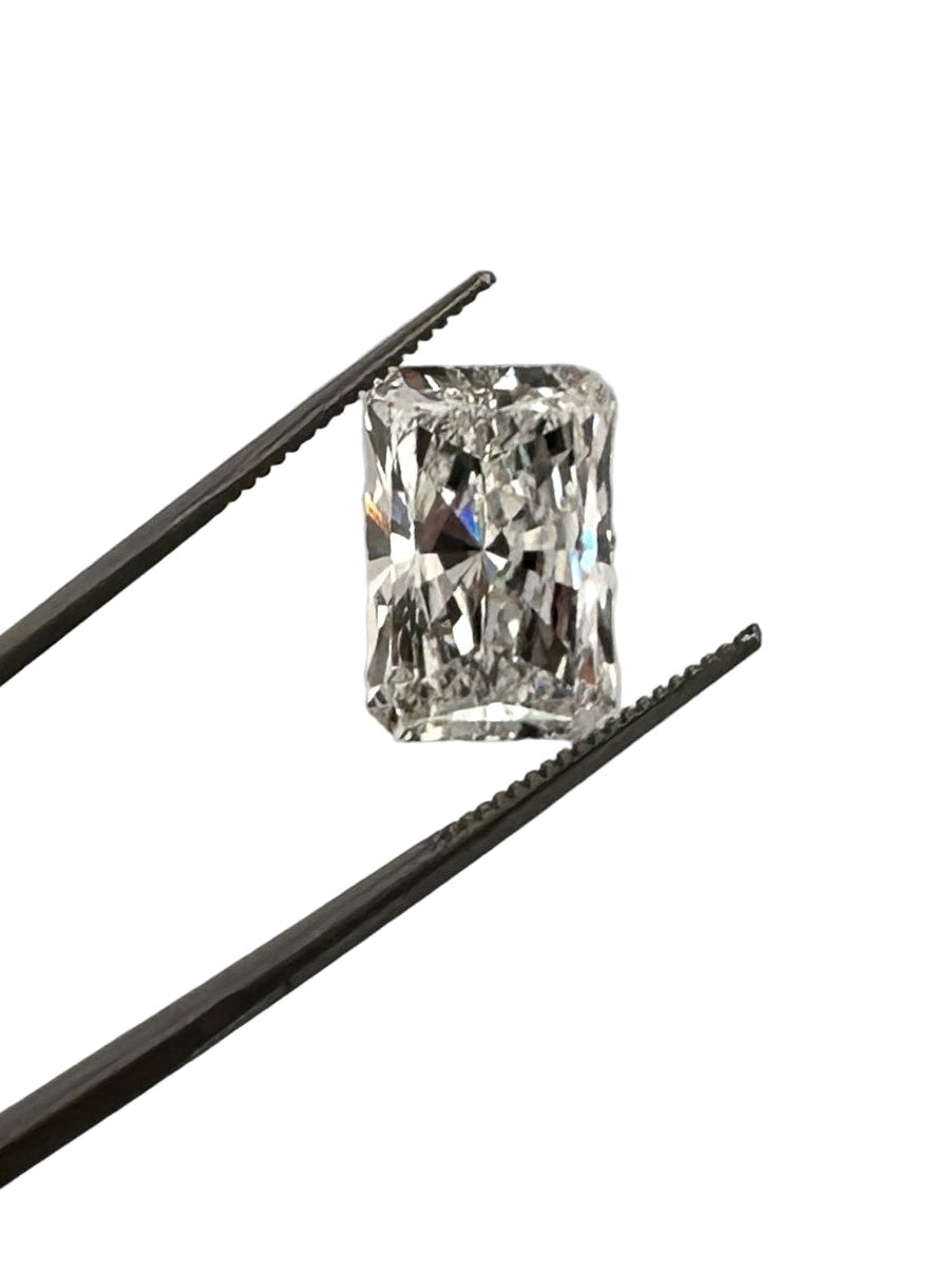 Loose IGI Graded 5.06ct Radiant Cut Lab-Grown Diamond, F Color, VVS2 Clarity