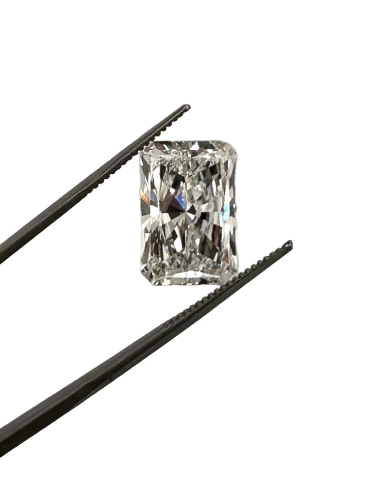 Loose IGI Graded 5.06ct Radiant Cut Lab-Grown Diamond, F Color, VVS2 Clarity