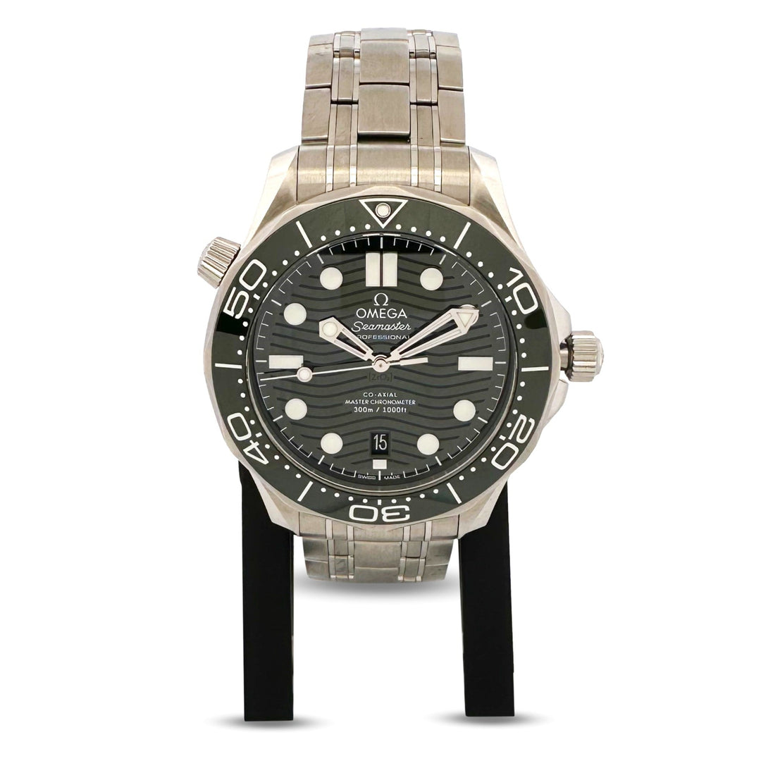 2024 Omega Seamaster 300M 42mm Stainless Steel Bracelet Watch in Green with Box & Card