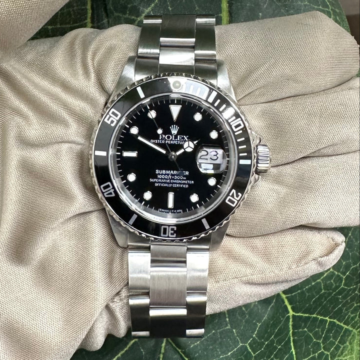 1990 Rolex Submariner Date 40mm Stainless Steel Oyster Bracelet Watch