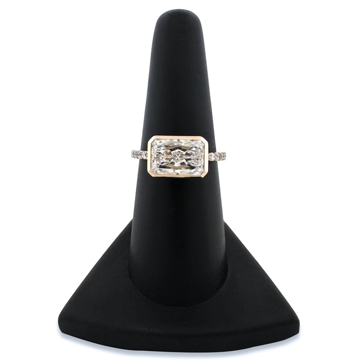 IGI Graded 3.01ct Radiant Cut Bezel-Set Center with Round Brilliants Lab-Grown Diamond Engagement Ring in 14k Yellow Gold