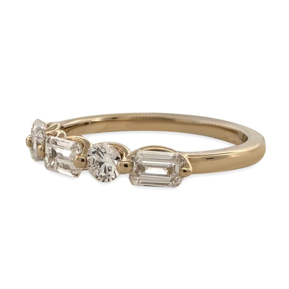 1.09ctw Alternating Emerald & Round Brilliant Lab-Grown Diamond Stackable Band in 14k Yellow Gold