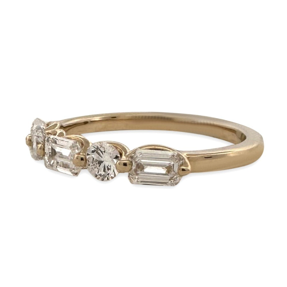 1.09ctw Alternating Emerald & Round Brilliant Lab-Grown Diamond Stackable Band in 14k Yellow Gold