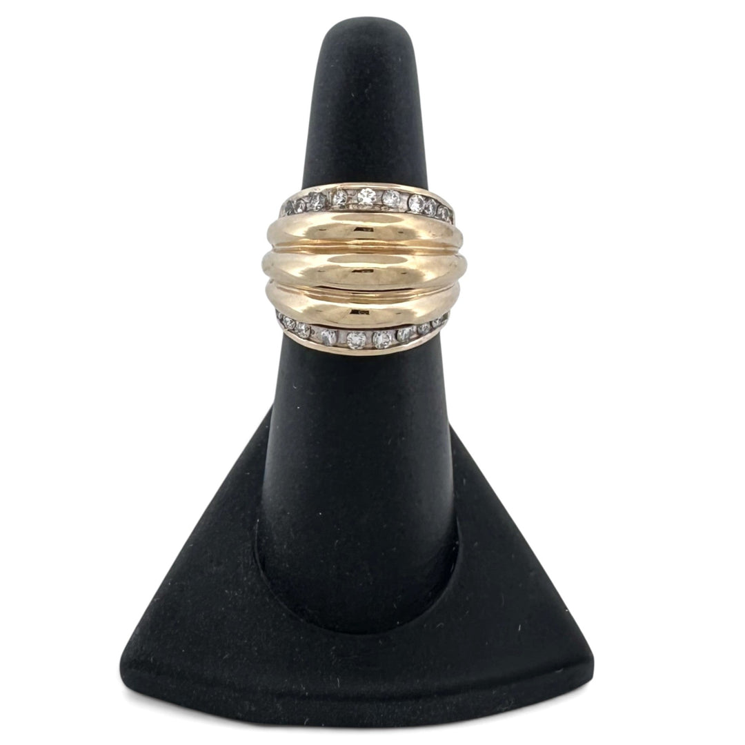0.50ctw Round Brilliant Natural Diamond Ribbed Cocktail Ring in 14k Two-Tone Gold