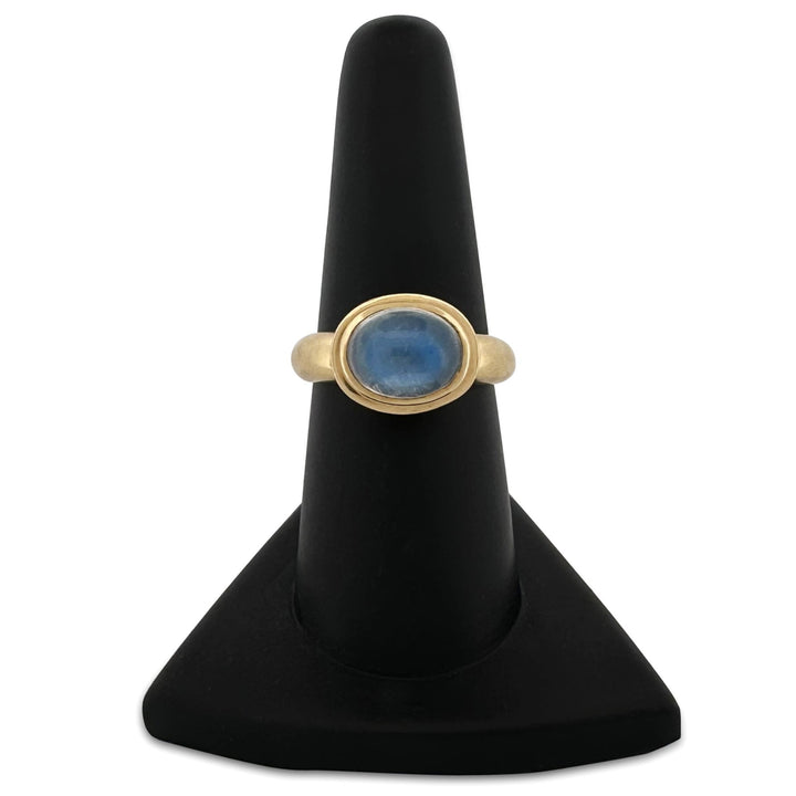 Oval Moonstone Cabochon East-West Cocktail Ring in 18k Yellow Gold