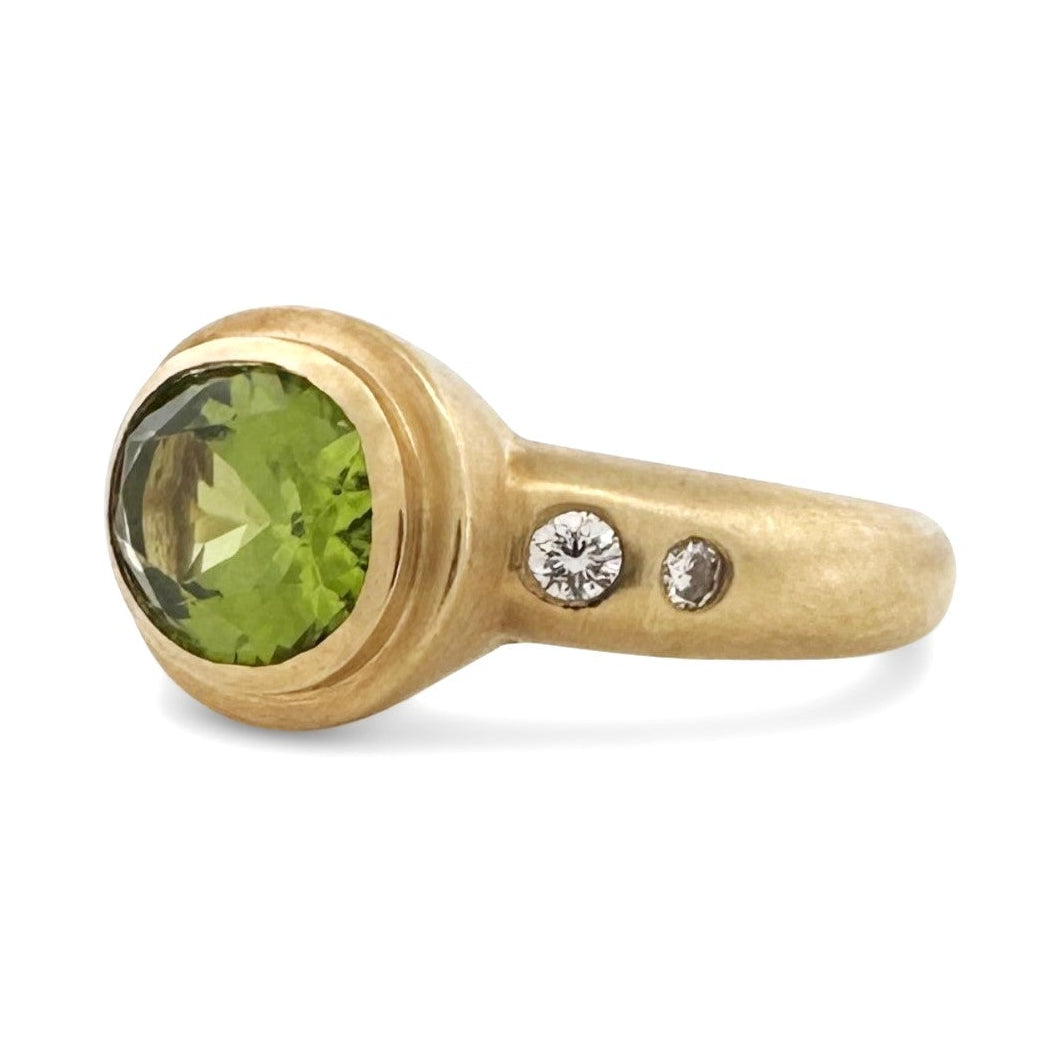 Oval Peridot & Round Brilliant Natural Diamond East-West Cocktail Ring in 18k Yellow Gold