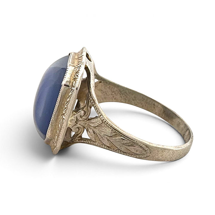 Vintage Lavender Chalcedony Cabochon Cocktail Ring in 10k White Gold