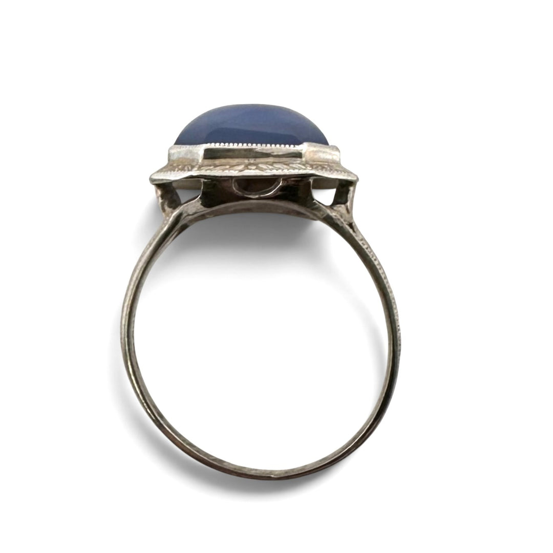 Vintage Lavender Chalcedony Cabochon Cocktail Ring in 10k White Gold