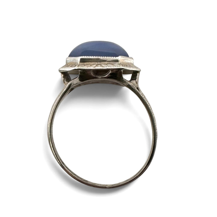Vintage Lavender Chalcedony Cabochon Cocktail Ring in 10k White Gold