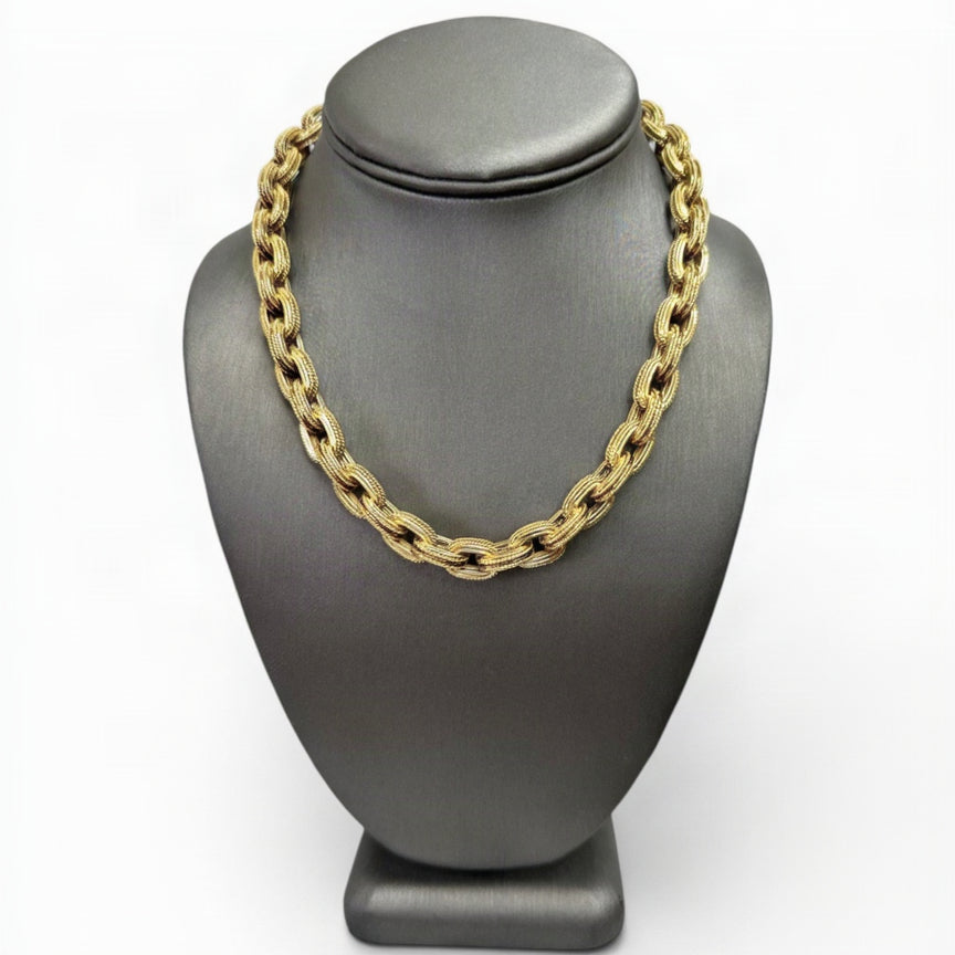 Vintage 17" Textured Oval Cable Link Chain Necklace in 14k Yellow Gold