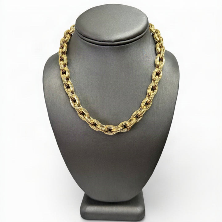 Vintage 17" Textured Oval Cable Link Chain Necklace in 14k Yellow Gold