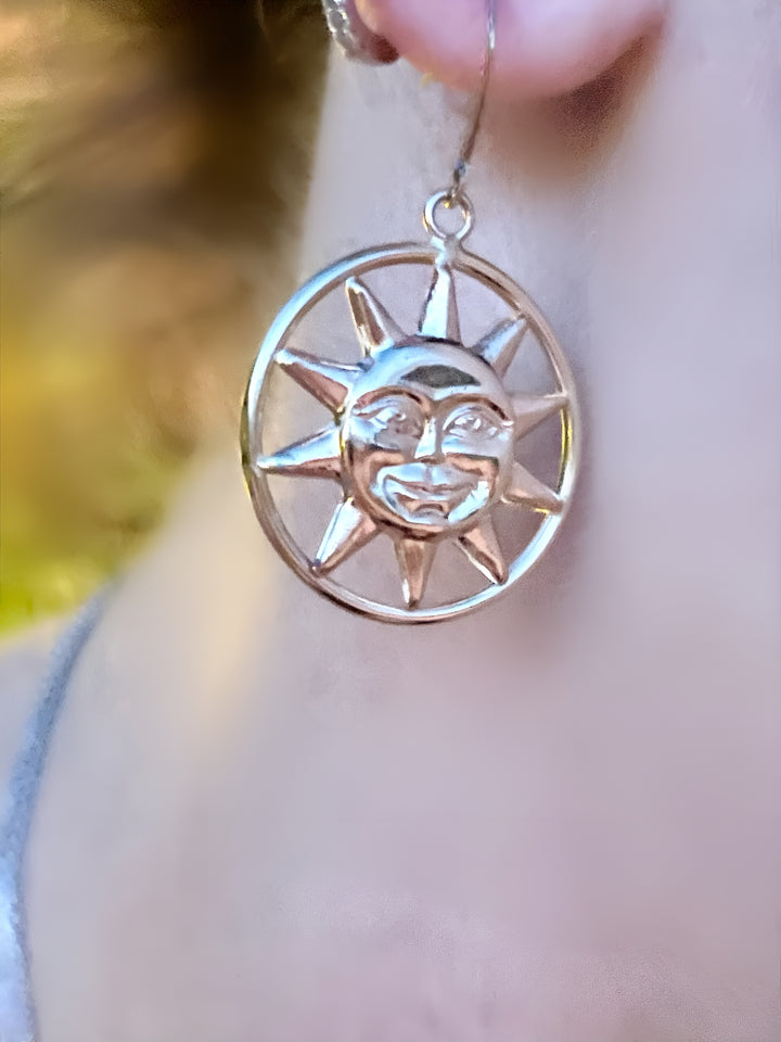 Radiant Smiles: 14k Yellow Gold Dangle Sun Earrings