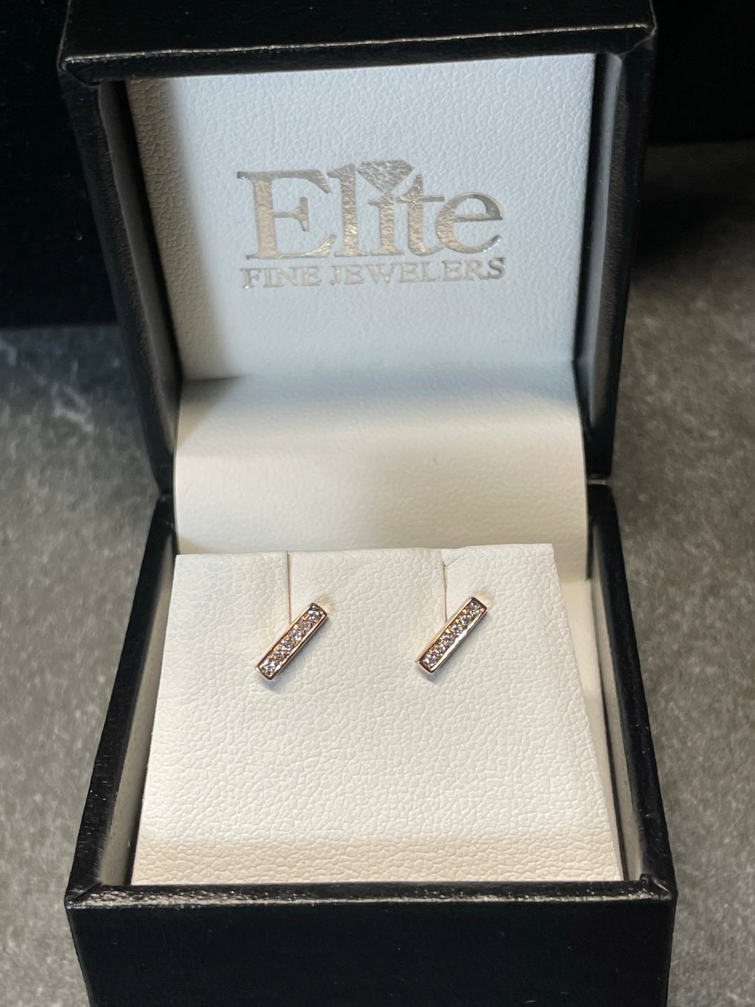 14k Diamond Bar Earrings - Elite Fine Jewelers