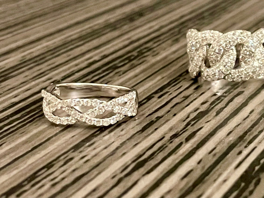 14K Gold Diamond Criss-Cross Ring - Elite Fine Jewelers