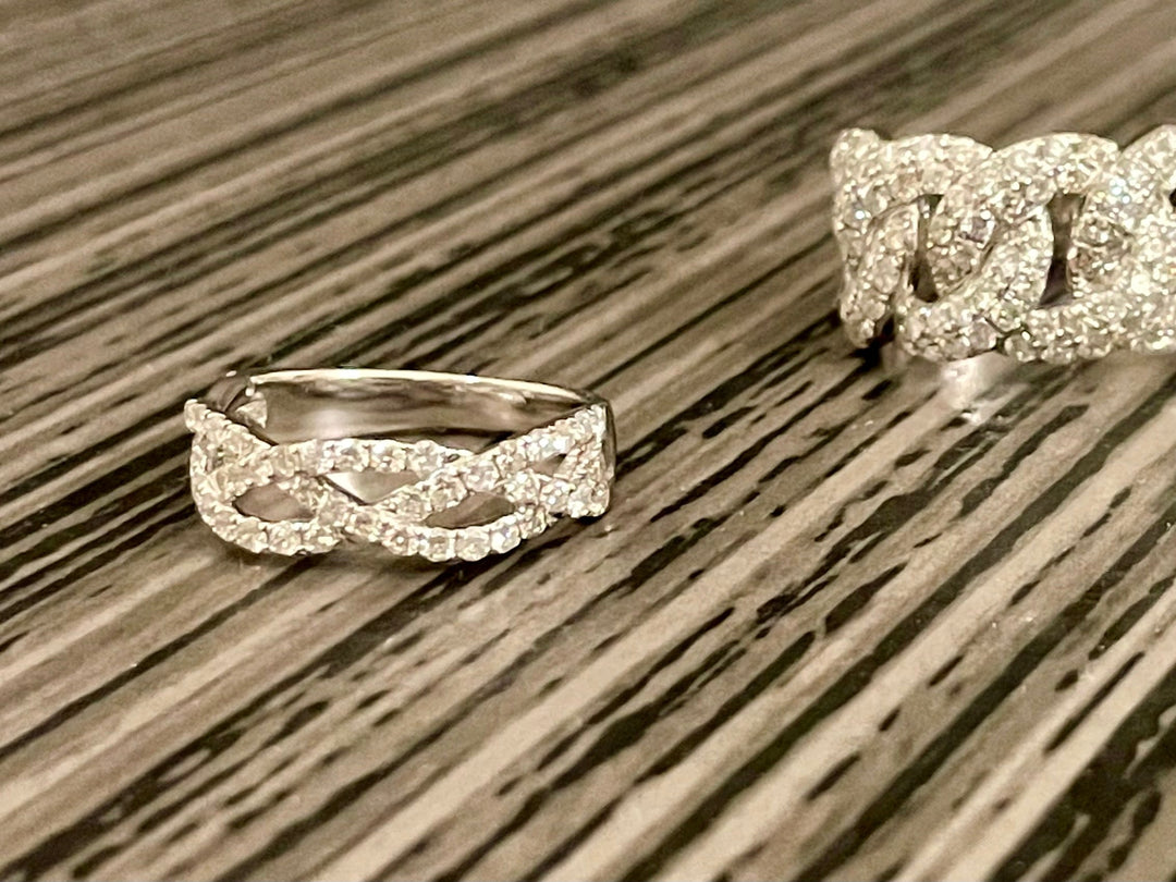 14K Gold Diamond Criss-Cross Fashion Ring - Elite Fine Jewelers