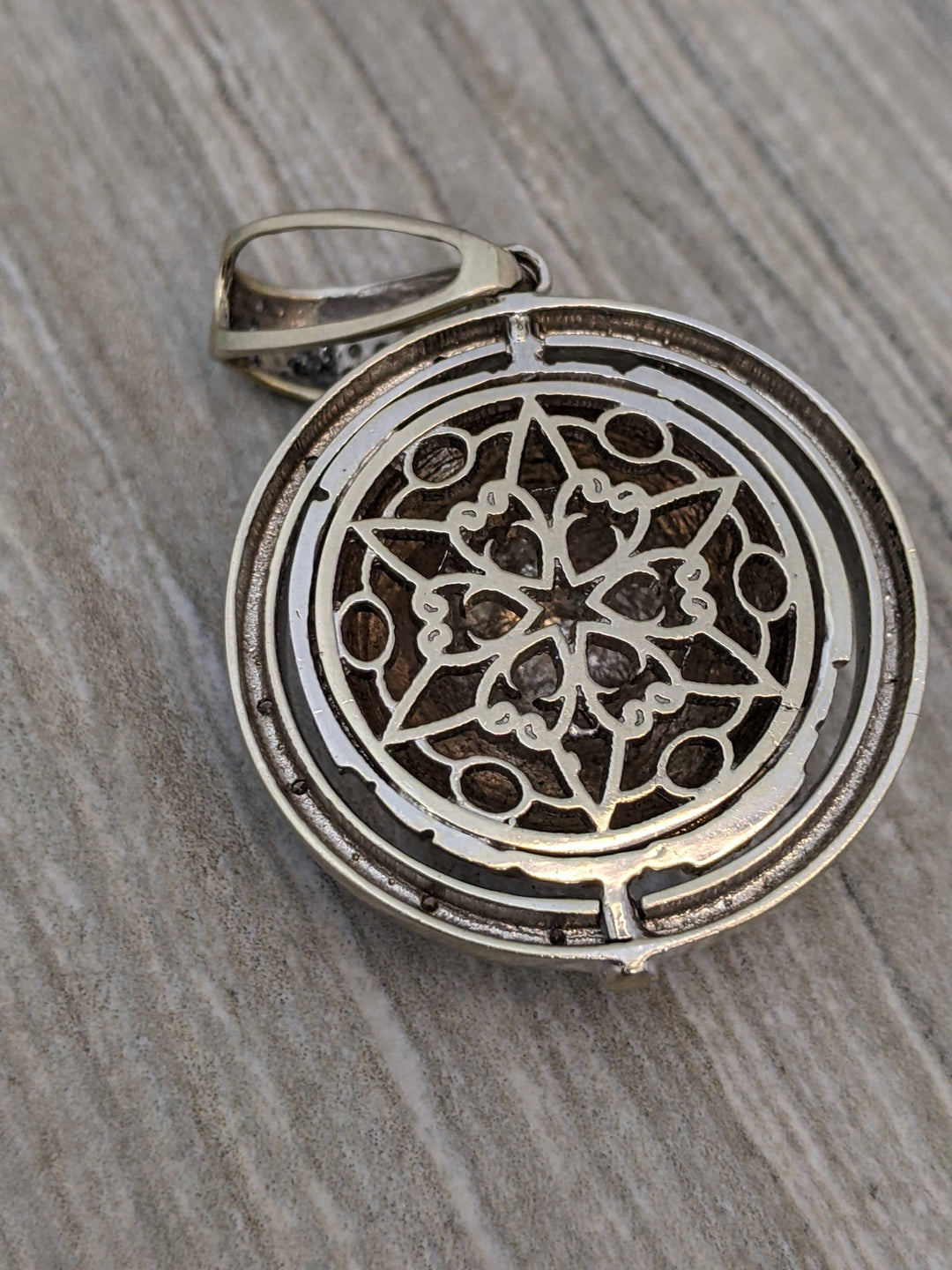 14k white gold and diamond globe pendant - Elite Fine Jewelers