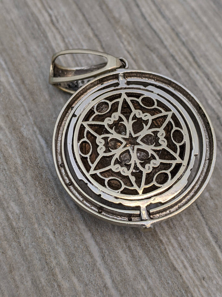 14k white gold and diamond globe pendant - Elite Fine Jewelers