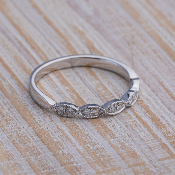 18k white gold diamond stackable ring