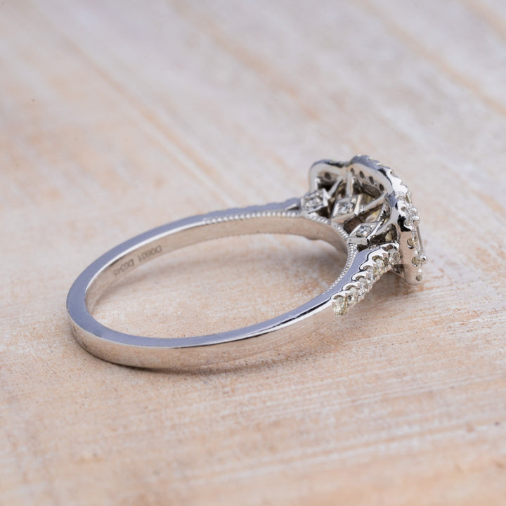 Diamond halo engagement ring