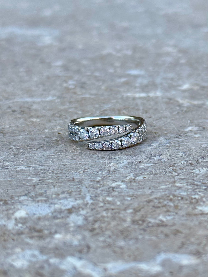 14k Diamond Wrap Ring in White gold - Elite Fine Jewelers