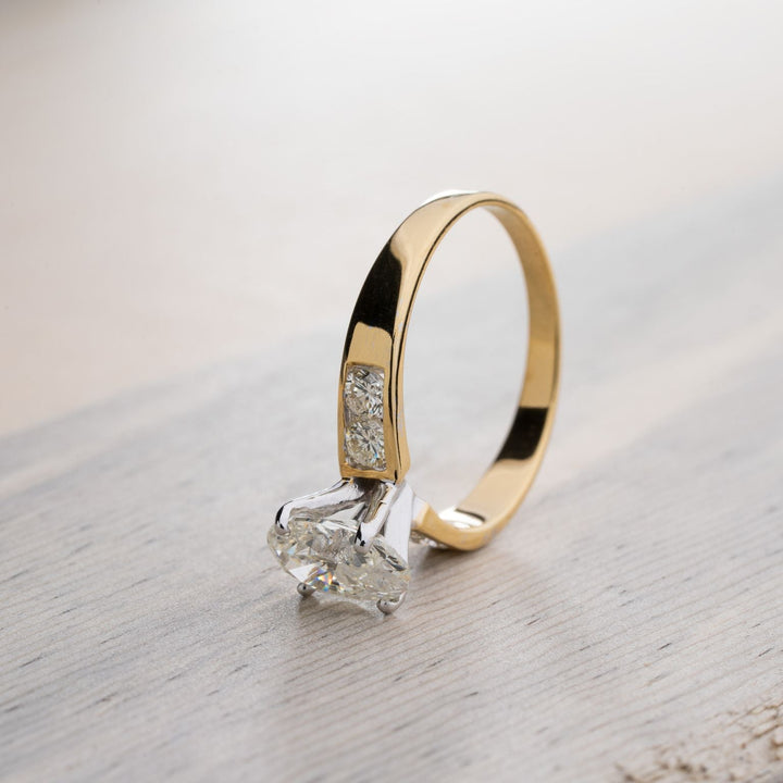 Oval Cut Diamond Engagement Ring 18K Yellow Gold - Elite Fine Jewelers