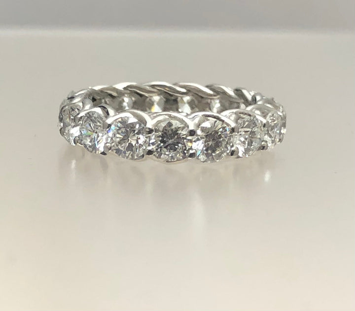 Round Brilliant Diamond Eternity Band in Platinum - Elite Fine Jewelers