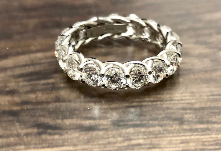 Round Brilliant Diamond Eternity Band in Platinum - Elite Fine Jewelers