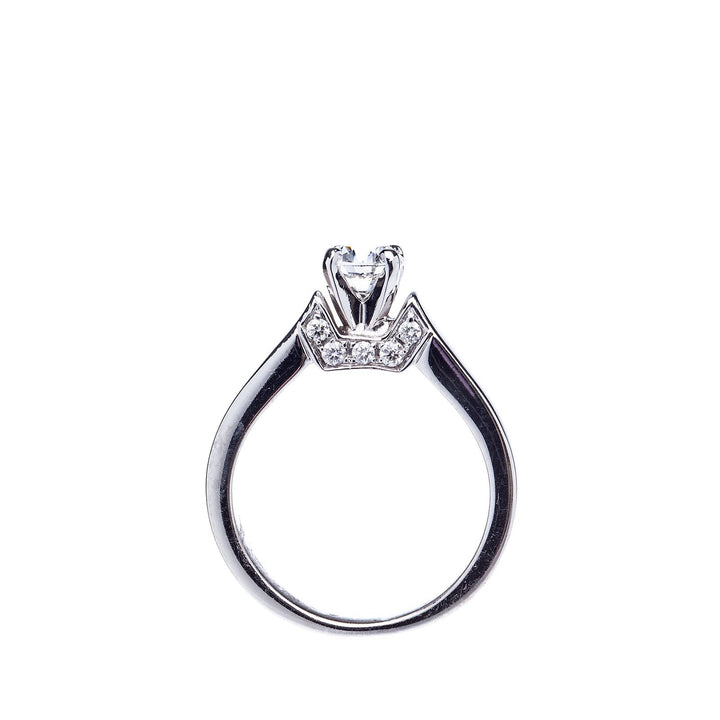 Charming White Gold Round Brilliant Diamond Engagement Ring - Elite Fine Jewelers